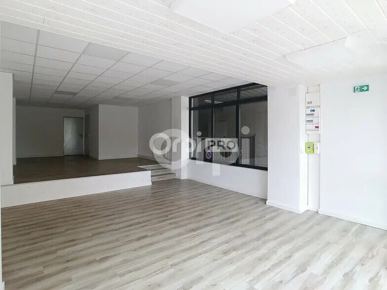 27 Bis Avenue Jean Jaurès, Terrasson-Lavilledieu à louer - Photo intérieure – Image 2 sur 5