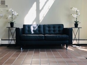 369 Ashford Ave, Dobbs Ferry, NY à louer Hall d’entrée– Image 2 sur 9