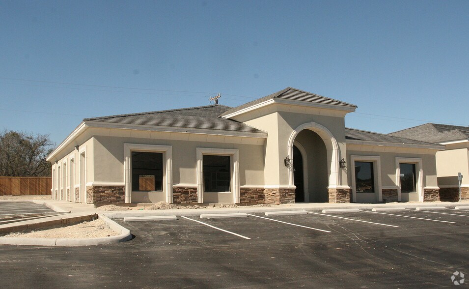 9647 Huebner Rd, San Antonio, TX à vendre - Photo de l’immeuble – Image 3 sur 8