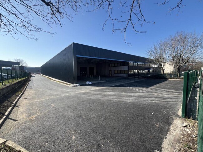 Plus de détails pour 10 Avenue Armand Esders, Le Blanc-Mesnil - Bureau, Industriel/Logistique à louer