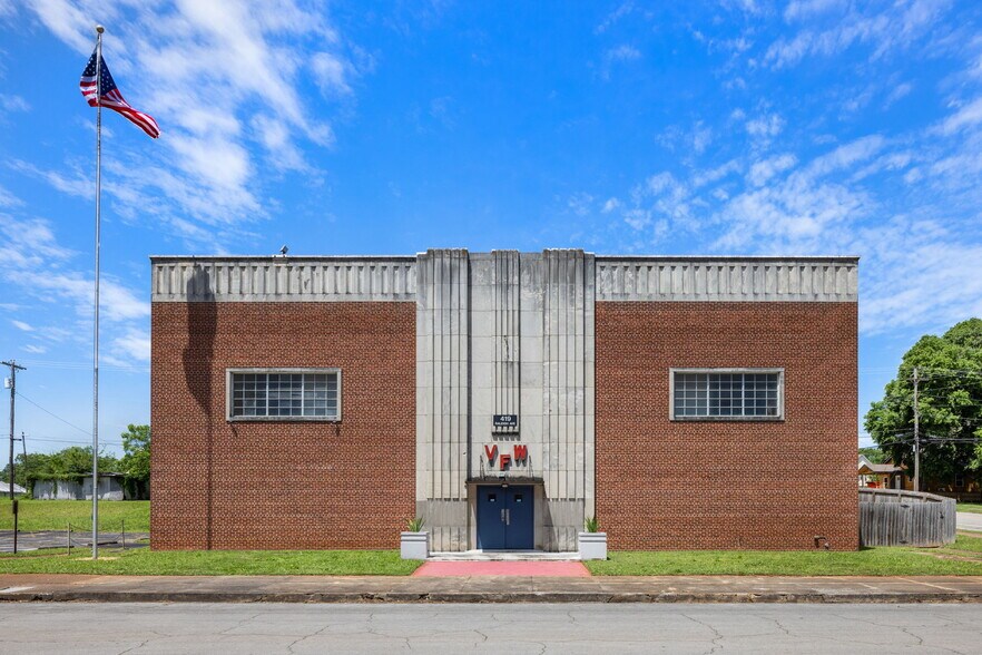 419 N Raleigh Ave, Sheffield, AL à vendre - Photo principale – Image 1 sur 25