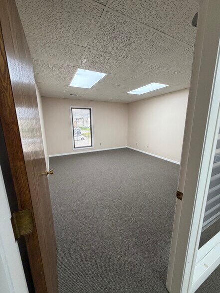 20620 Burl Ct, Joliet, IL à louer - Photo de l’immeuble – Image 2 sur 11