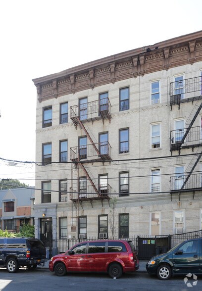 Mapes Avenue Bronx portefeuille de 2 biens à vendre sur LoopNet.fr - Photo principale – Image 2 sur 2