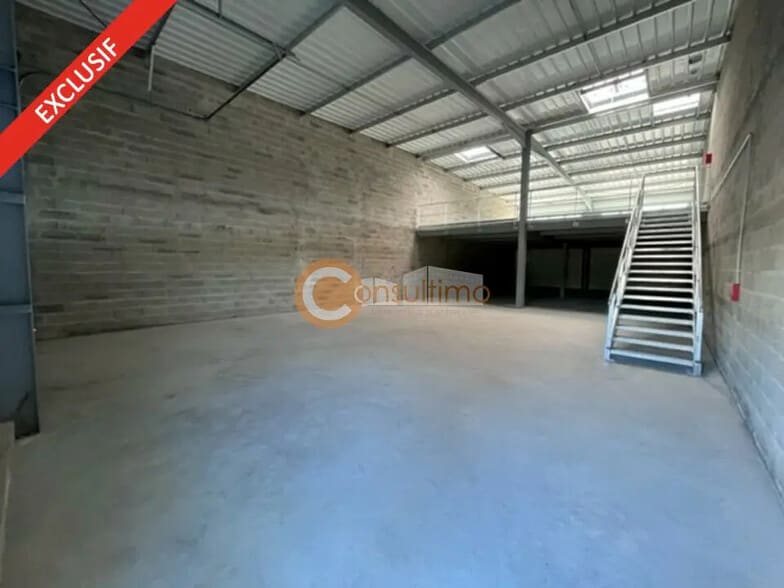 Local d'activités dans Mios à vendre - Photo intérieure – Image 2 sur 8