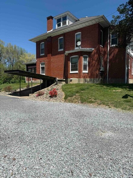 15250 Kutztown Rd, Kutztown, PA à louer - Photo de l’immeuble – Image 3 sur 15