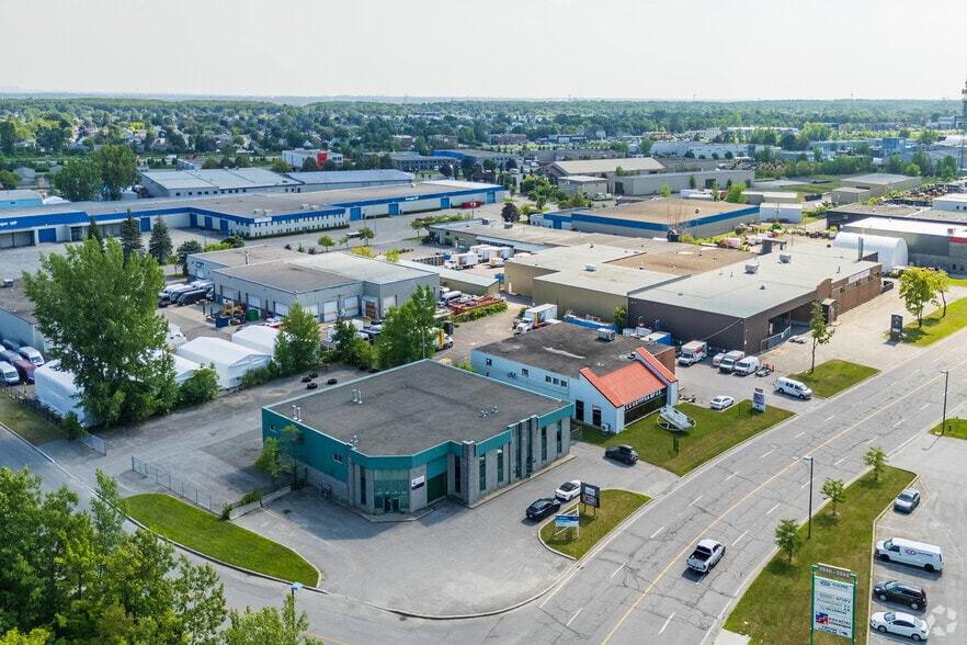 3553-3555 Boul des Entreprises, Terrebonne, QC à vendre - Aérien – Image 2 sur 2