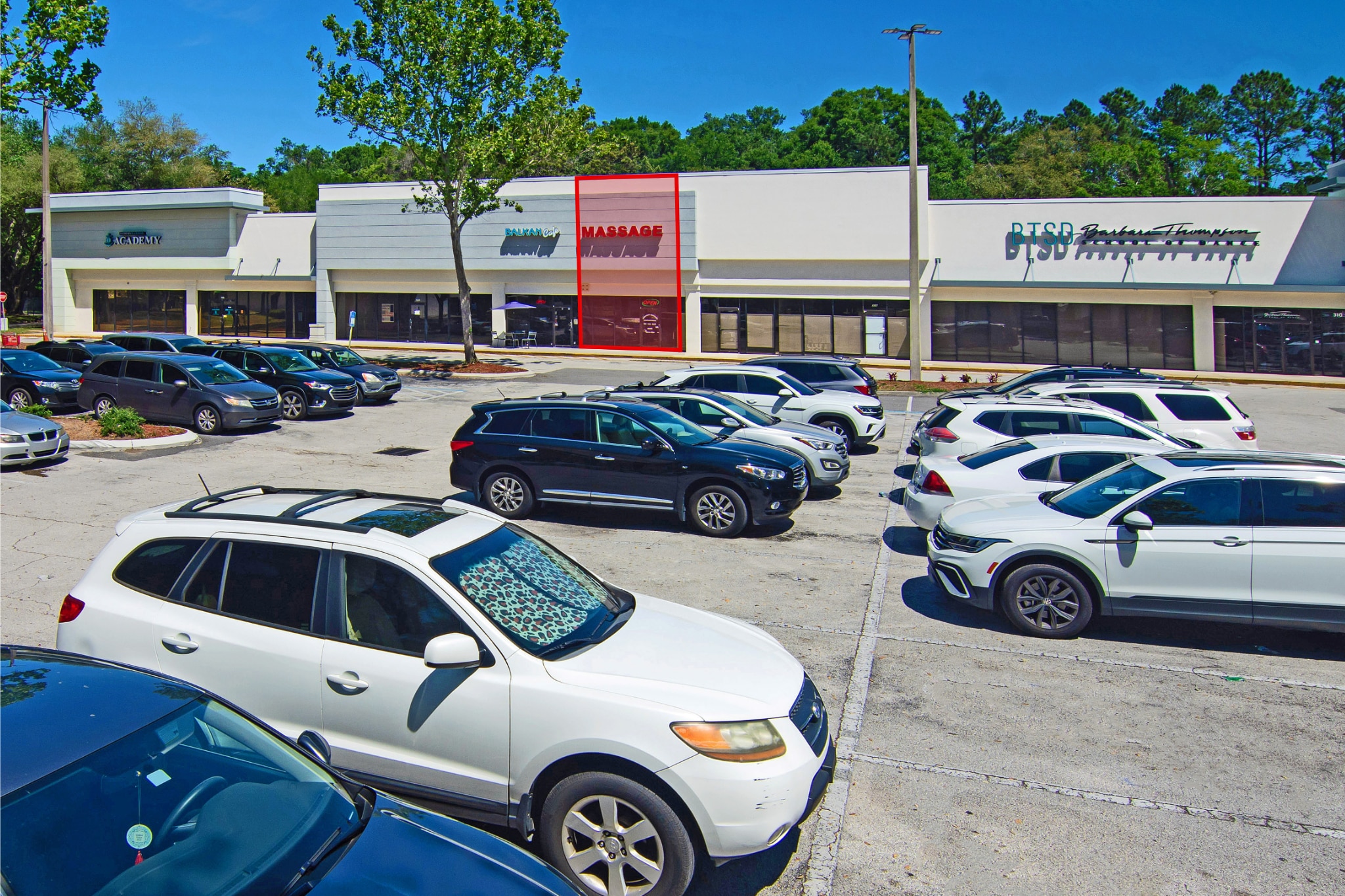 8595 Beach Blvd, Jacksonville, FL à louer Photo intérieure– Image 1 sur 1