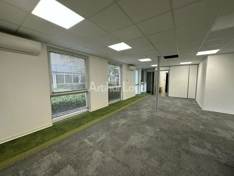 Bureau dans Schiltigheim à louer - Photo de l’immeuble – Image 2 sur 15