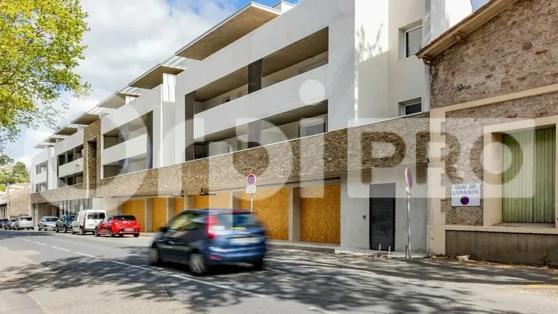 Local commercial dans CLERMONT-L'HERAULT à vendre - Photo de l’immeuble – Image 2 sur 3