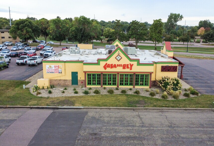 901 W Russell St, Sioux Falls, SD à vendre - Photo de l’immeuble – Image 2 sur 31