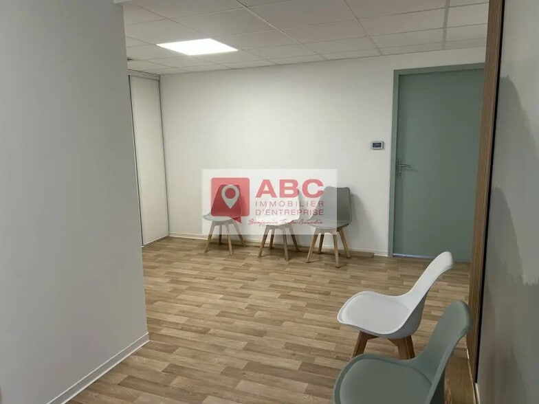 Bureau dans Perpignan à louer - Photo de l’immeuble – Image 2 sur 6