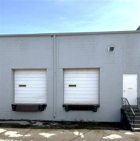 5265-5272 Tractor Rd, Toledo, OH à louer - Photo de l’immeuble – Image 3 sur 4
