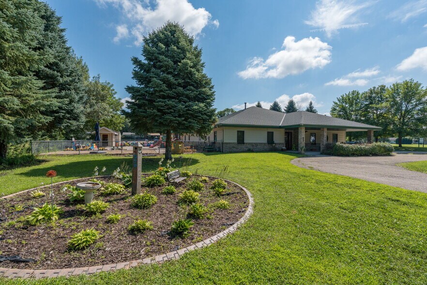 1500 Edgewood Blvd, North Mankato, MN à vendre - Photo de l’immeuble – Image 3 sur 27