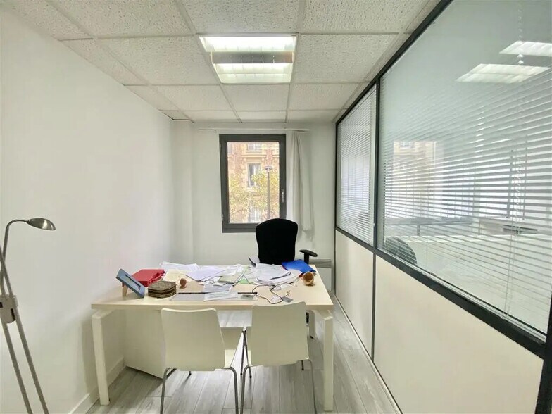 Bureau dans Boulogne-Billancourt à louer - Photo de l’immeuble – Image 3 sur 6