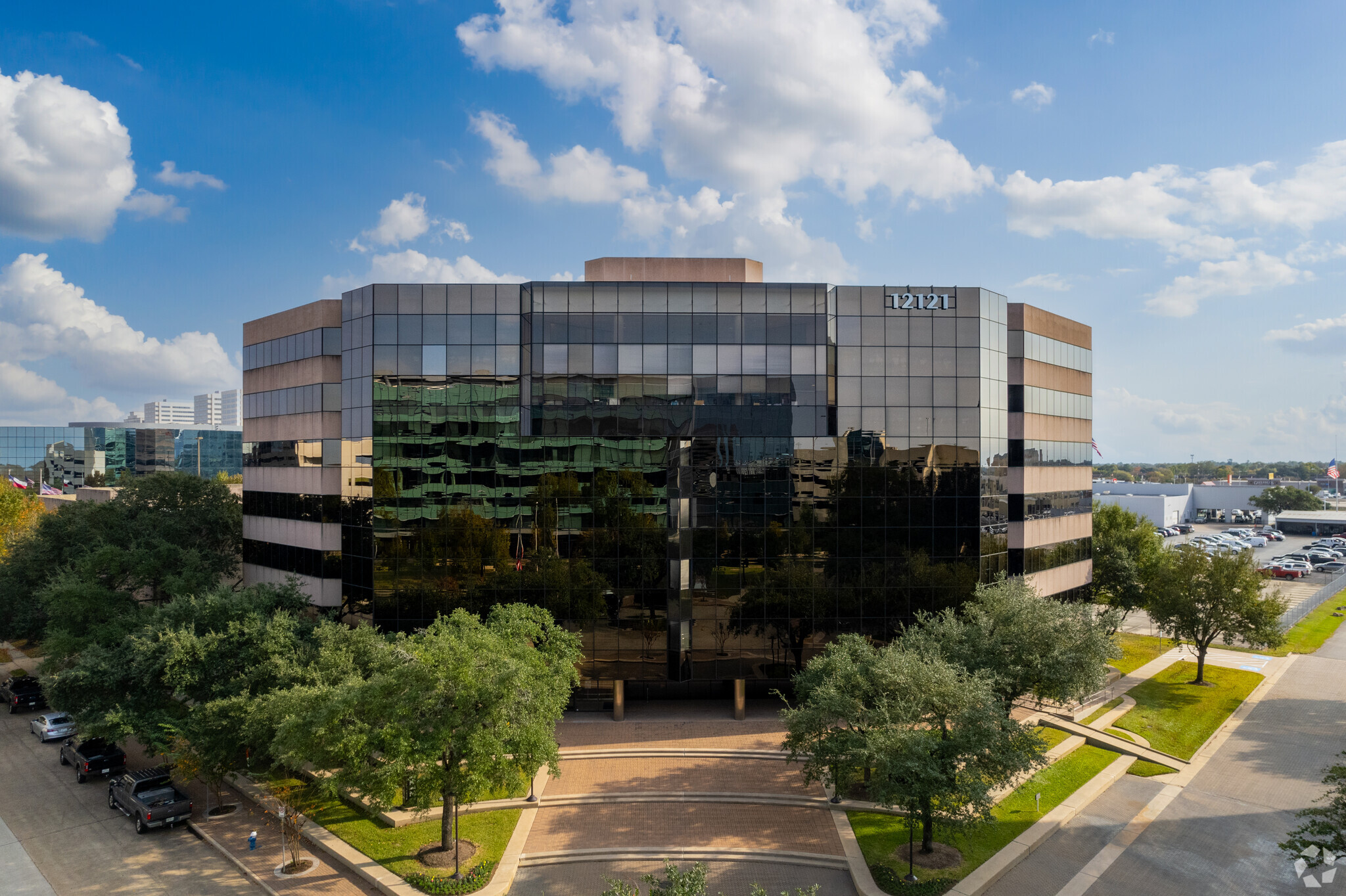 12121 Wickchester Ln, Houston, TX à louer Photo de l’immeuble– Image 1 sur 11
