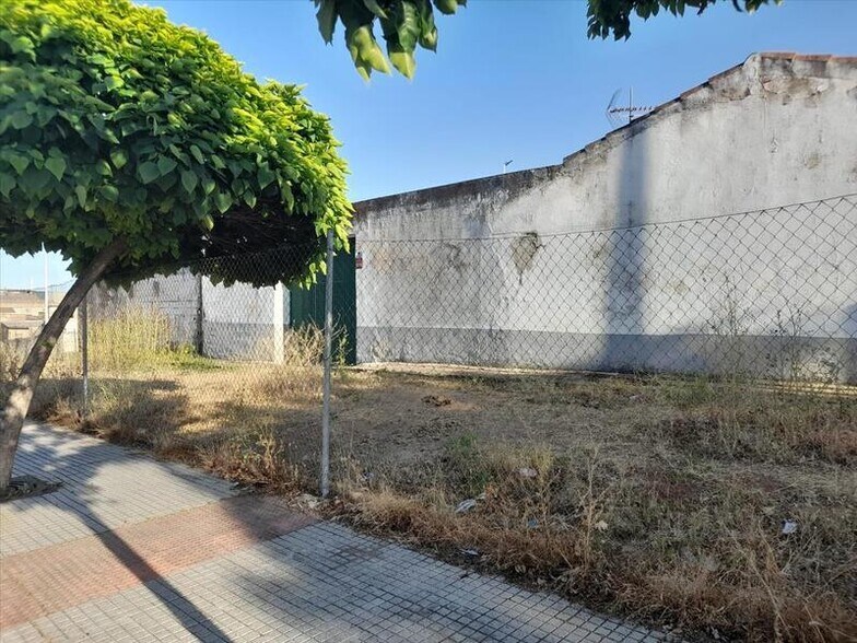 Camino Viejo de Mirandilla, Mérida, Badajoz à vendre - Photo de l’immeuble – Image 3 sur 10