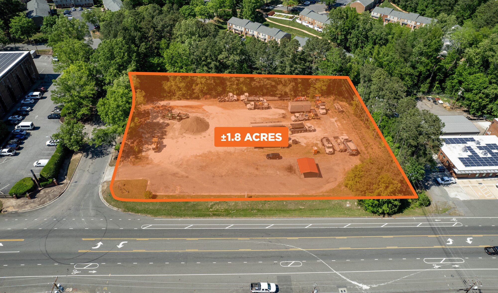 2550 Durham Chapel Hill Blvd, Durham, NC à louer Photo principale– Image 1 sur 10