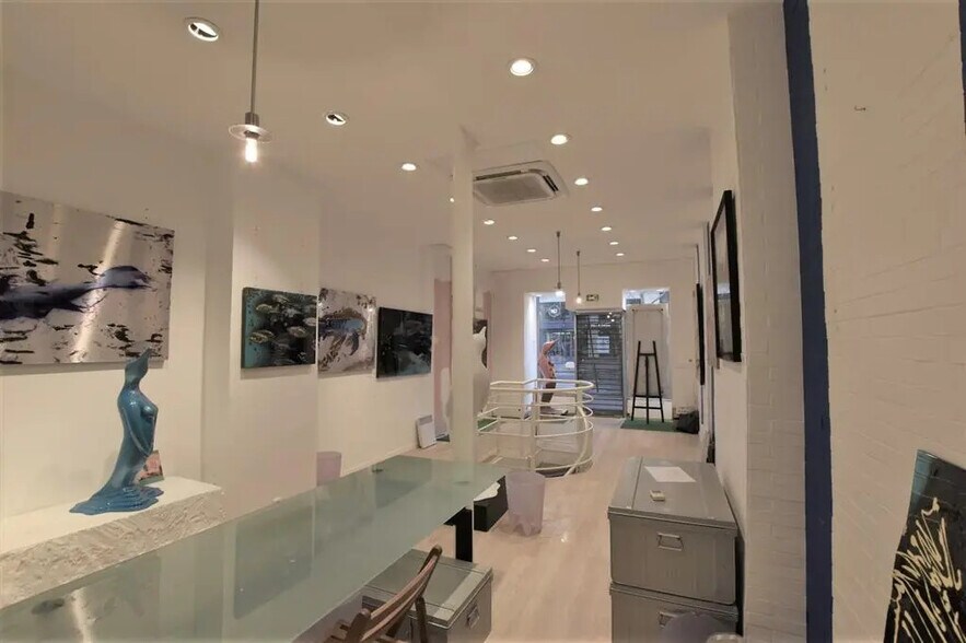 Local commercial dans Paris à louer - Photo de l’immeuble – Image 1 sur 7