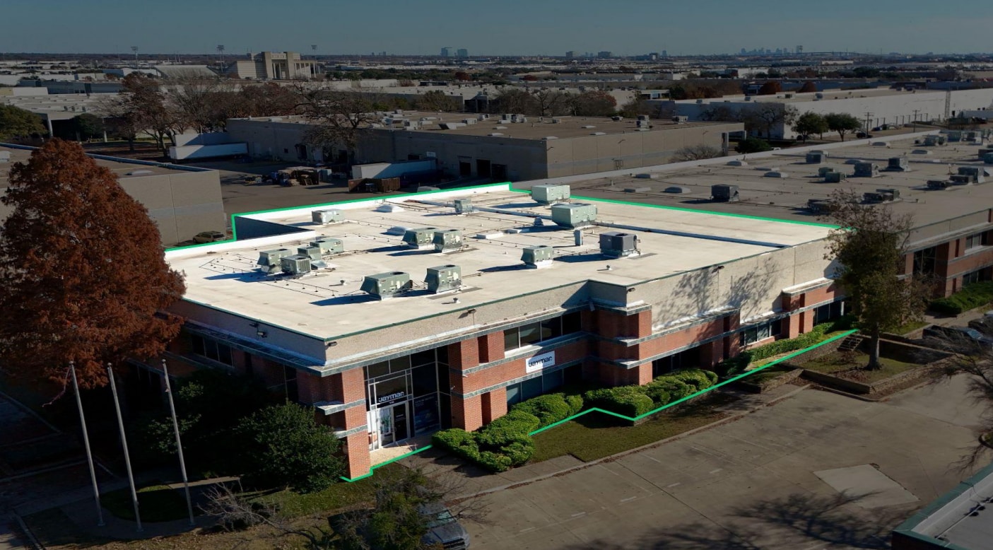 1625 W Crosby Rd, Carrollton, TX à louer Photo de l’immeuble– Image 1 sur 10