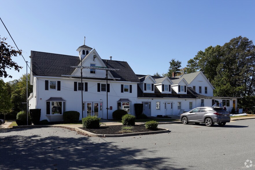 77 State Rd, Dartmouth, MA à louer - Photo principale – Image 1 sur 19