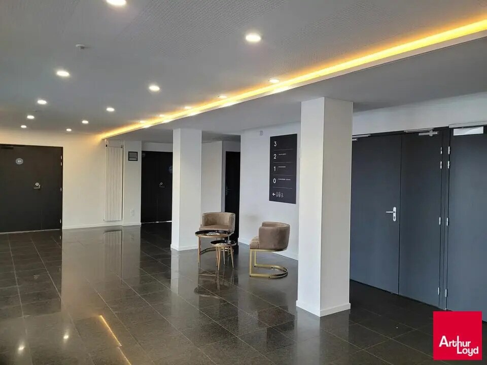 Bureau dans Le Mans à louer Hall d’entrée– Image 1 sur 5