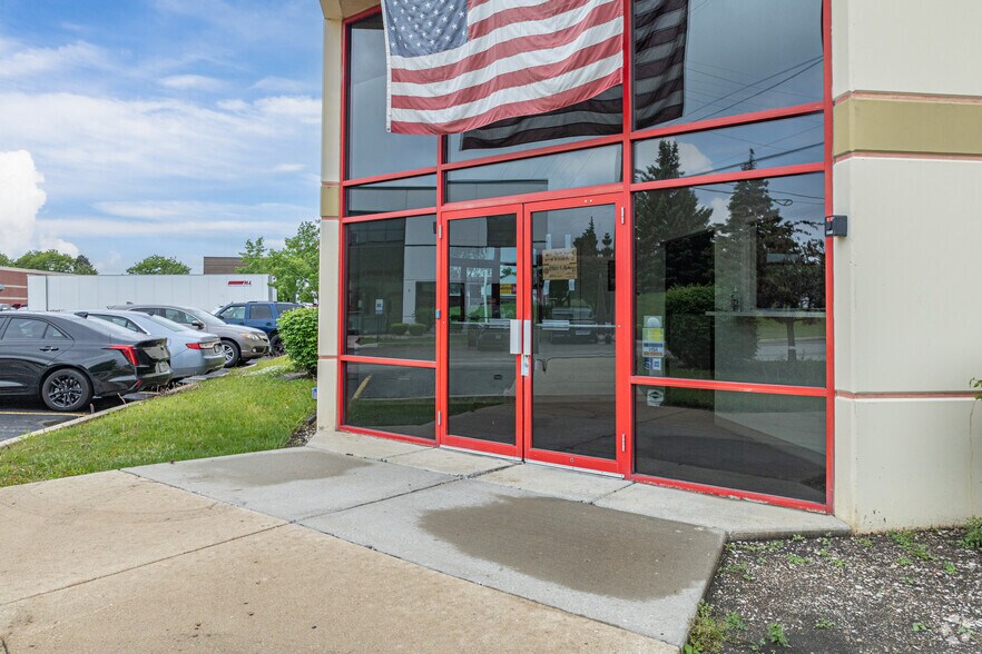130 S Addison Rd, Addison, IL à vendre - Photo de l’immeuble – Image 3 sur 5