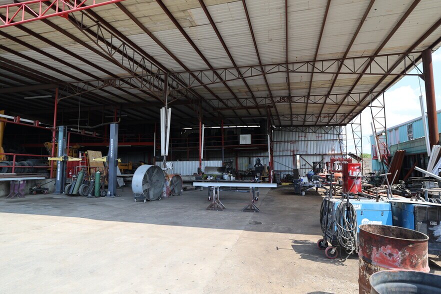 11420 S State Highway 16, San Antonio, TX à vendre - Photo de l’immeuble – Image 3 sur 20