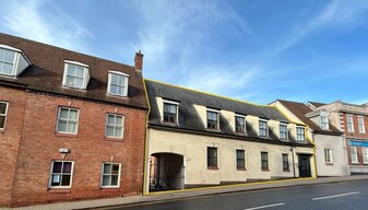 Crestfield House - Immobilier d'entreprise