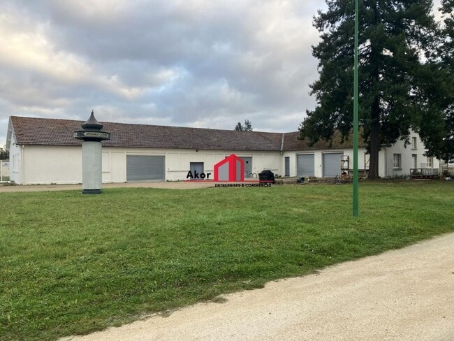 Plus de détails pour Local d'activités à louer