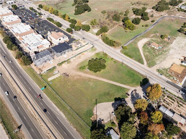 2470 El Camino Real, Atascadero, CA à vendre - Aérien – Image 3 sur 7