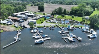 Plus de détails pour 9170 Horseshoe Island Rd, Clay, NY - Spécialisé à vendre