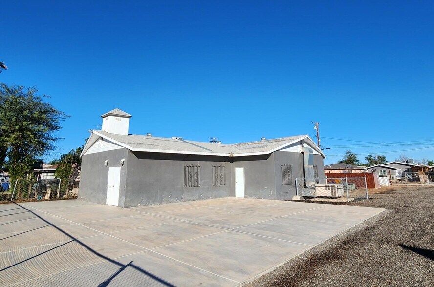 126 W Heil Ave, El Centro, CA à vendre - Photo principale – Image 1 sur 8