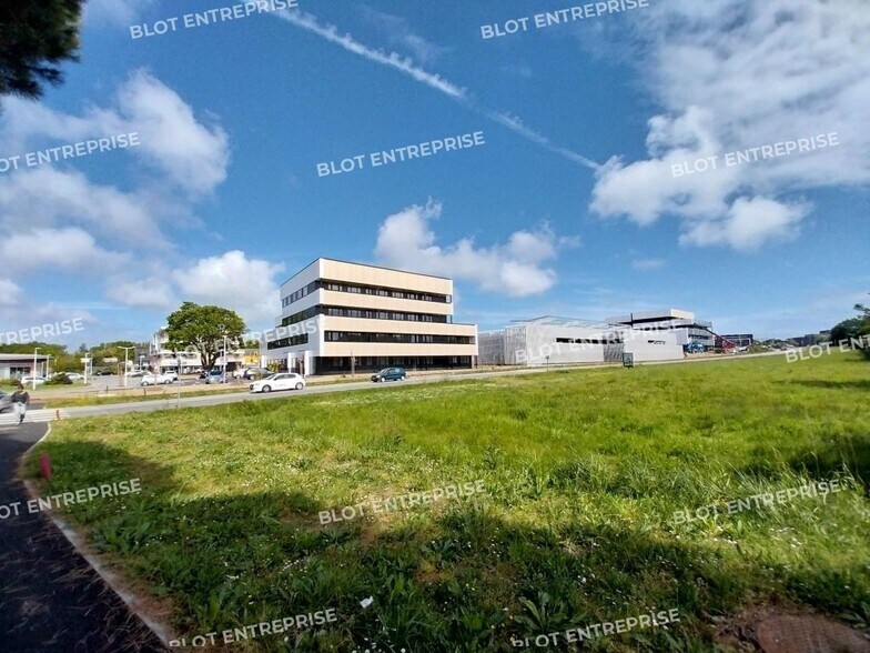 Bureau dans Saint-Nazaire à vendre - Photo de l’immeuble – Image 3 sur 10