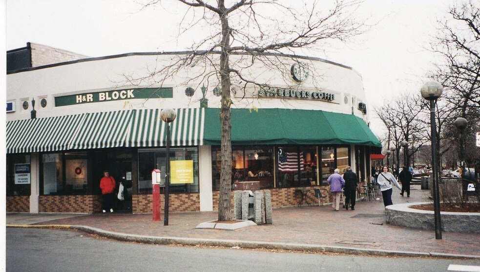 325 Broadway, Arlington, MA à louer - Photo de l’immeuble – Image 3 sur 10