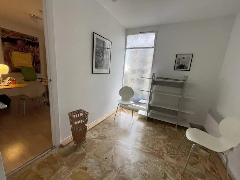 12 Avenue General De Gaulle, Grasse à louer - Photo de l’immeuble – Image 3 sur 6