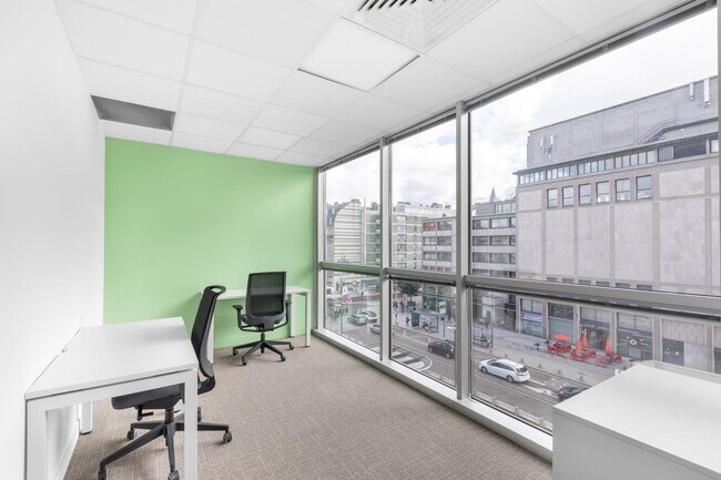 Plus de détails pour 7 Rue Jeanne D'Arc, Rouen - Bureau à louer