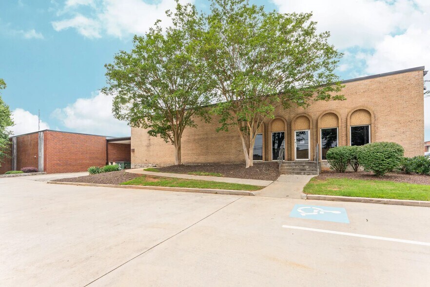 1562 Litton Dr, Stone Mountain, GA à louer - Photo de l’immeuble – Image 3 sur 5