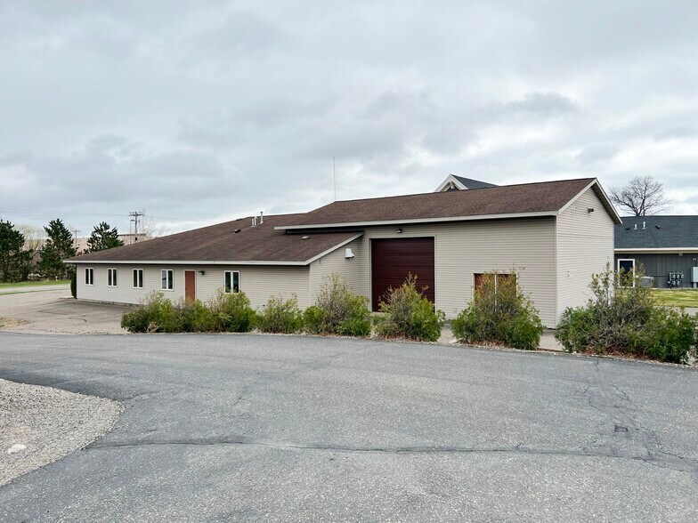 7119 Forthun Rd, Baxter, MN à louer - Photo de l’immeuble – Image 2 sur 8