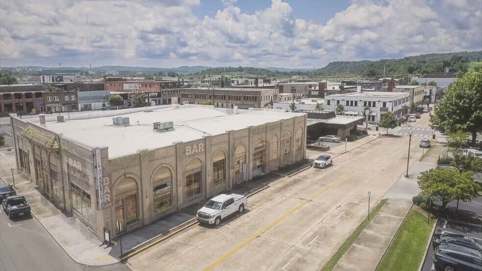 212 E Sullivan St, Kingsport, TN à vendre - Vidéo sur l’annonce professionnelle – Image 2 sur 18
