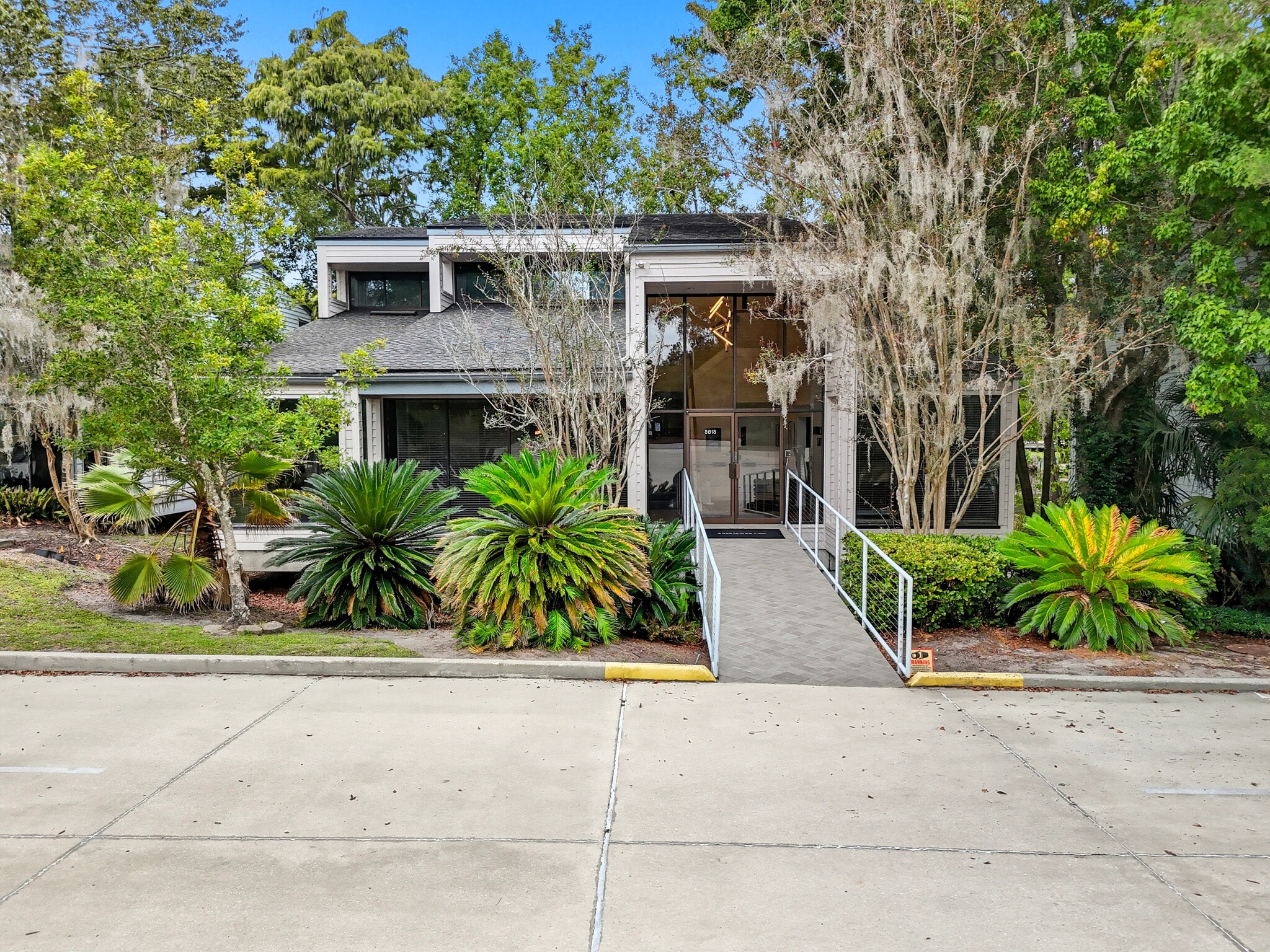 8818 Goodbys Executive Dr, Jacksonville, FL à louer Photo intérieure– Image 1 sur 21