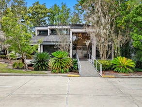 8818 Goodbys Executive Dr, Jacksonville, FL à louer Photo intérieure– Image 1 sur 21