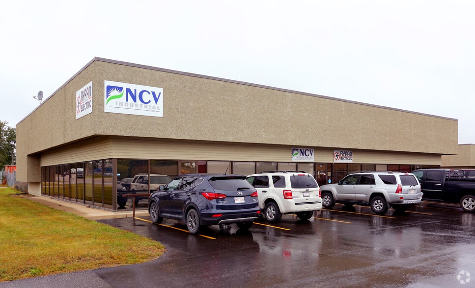 485 South Ave NW, Spruce Grove, AB à louer - Photo principale – Image 1 sur 2