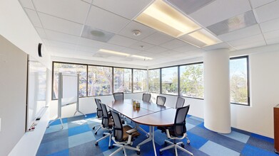 3333 N Torrey Pines Ct, La Jolla, CA à louer Photo intérieure– Image 2 sur 8