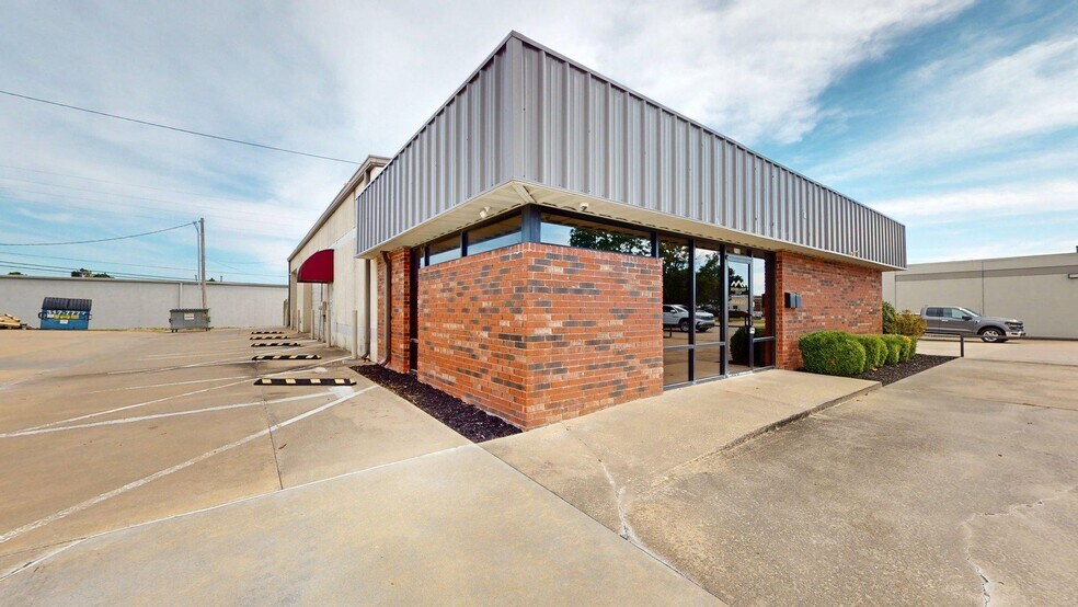 2109 N Yellowood Ave, Broken Arrow, OK à louer - Photo de l’immeuble – Image 3 sur 34
