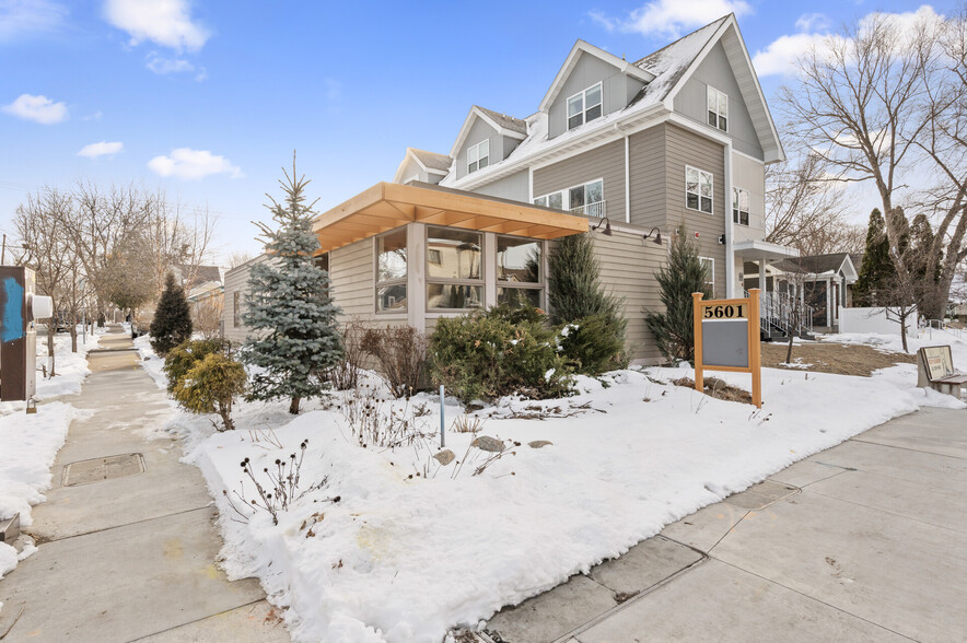 5601 Nicollet Ave, Minneapolis, MN à vendre - Photo de l’immeuble – Image 2 sur 16