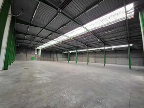 Bureau dans Genas à louer Photo de l’immeuble– Image 1 sur 2