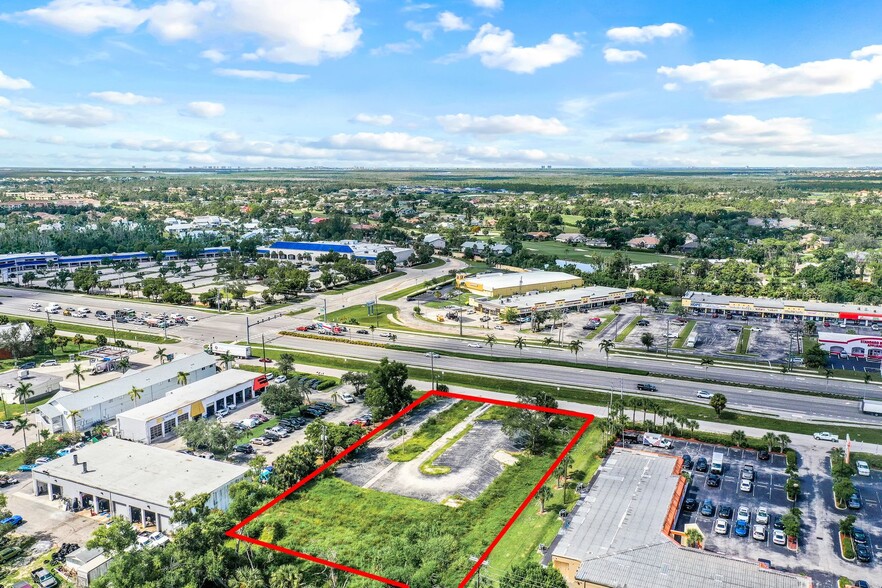 16343 S Tamiami Trl, Fort Myers, FL à vendre - Photo de l’immeuble – Image 1 sur 12