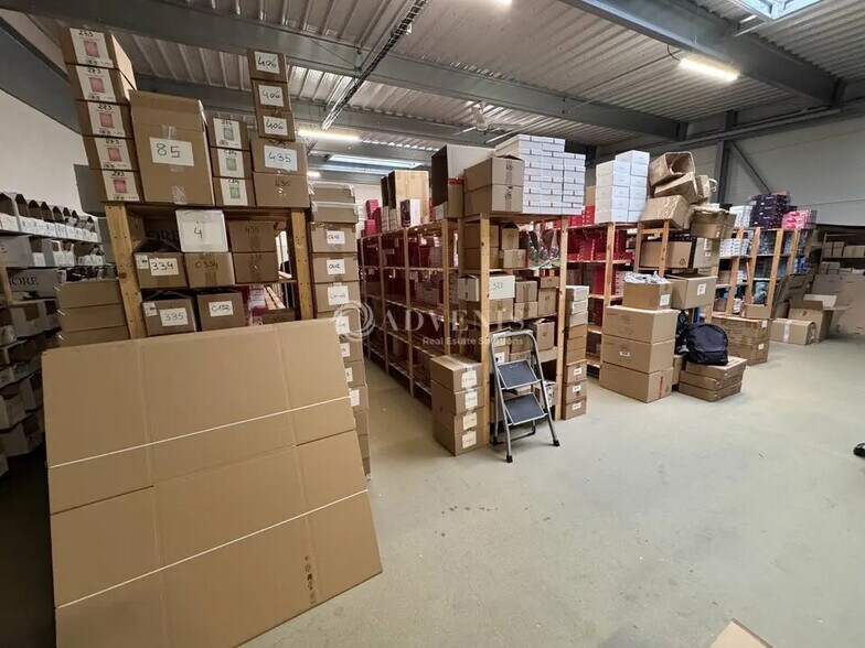 Local d'activités dans Bussy-Saint-Georges à vendre - Photo de l’immeuble – Image 2 sur 4