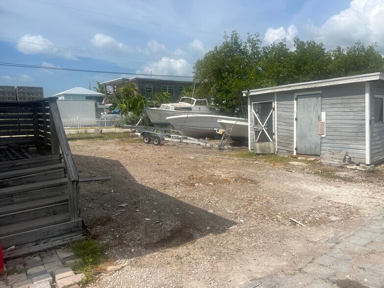 24931 Overseas Hwy, Summerland Key, FL à louer - Photo de l’immeuble – Image 3 sur 26