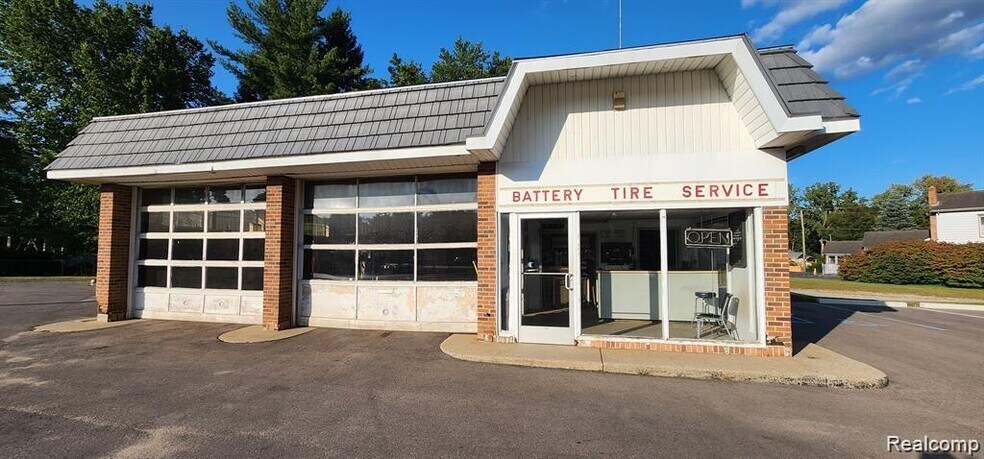 509 E Main St, Pinckney, MI à vendre - Photo de l’immeuble – Image 2 sur 14